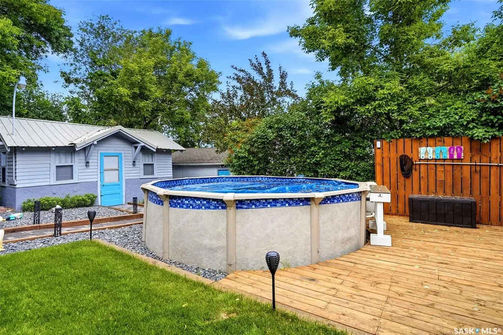 1207 5th Avenue Regina Beach SK S0G 4C0