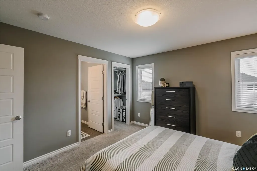 419 Veltkamp Crescent Saskatoon SK S7T 0S2