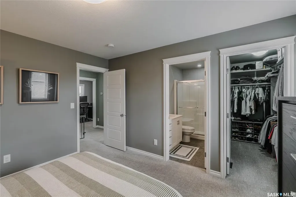 419 Veltkamp Crescent Saskatoon SK S7T 0S2