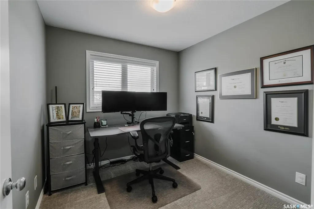 419 Veltkamp Crescent Saskatoon SK S7T 0S2