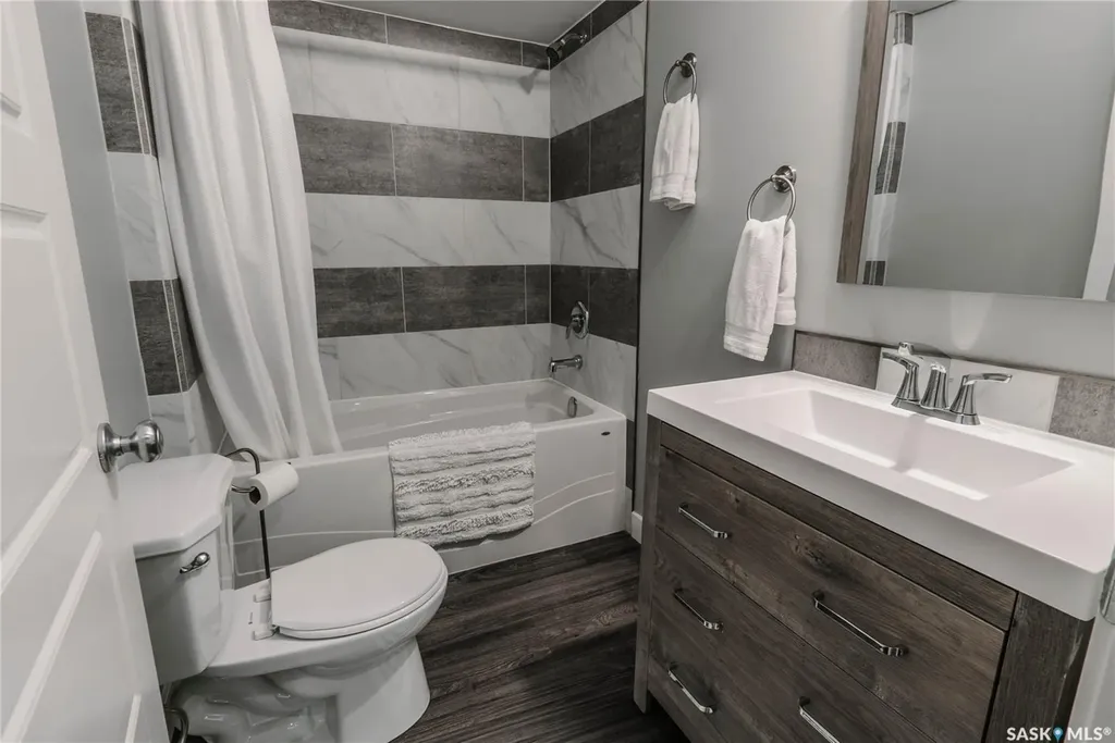 419 Veltkamp Crescent Saskatoon SK S7T 0S2