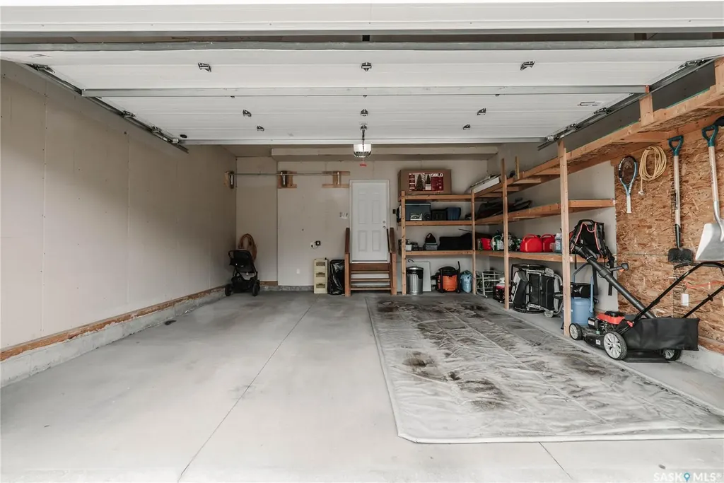 419 Veltkamp Crescent Saskatoon SK S7T 0S2
