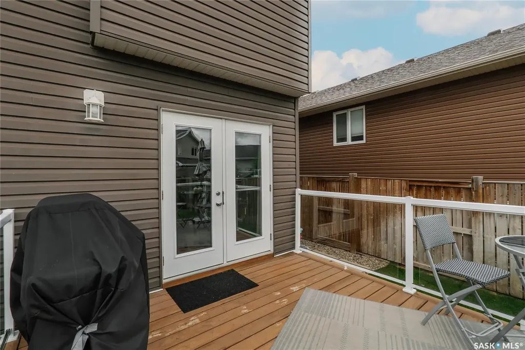 419 Veltkamp Crescent Saskatoon SK S7T 0S2