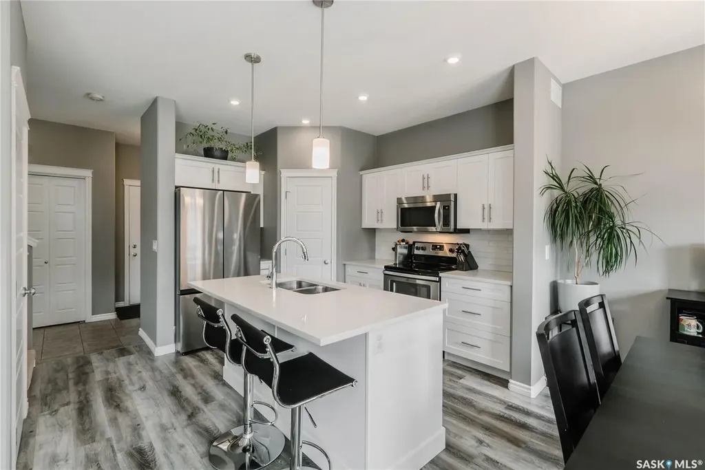419 Veltkamp Crescent Saskatoon SK S7T 0S2