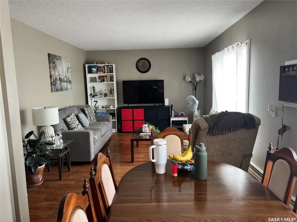 106 104th Street W Saskatoon SK S7N 1M8