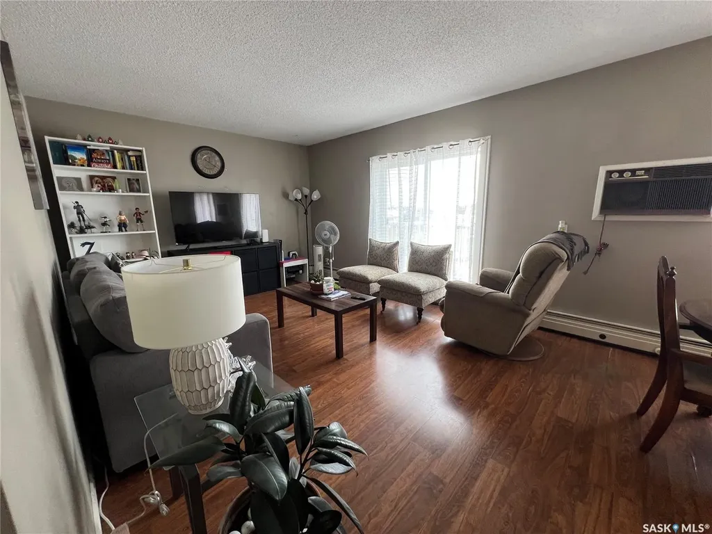 106 104th Street W Saskatoon SK S7N 1M8