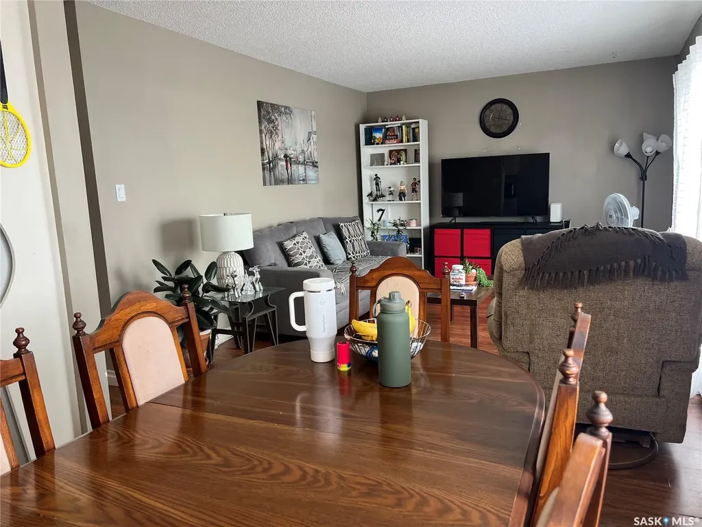 106 104th Street W Saskatoon SK S7N 1M8