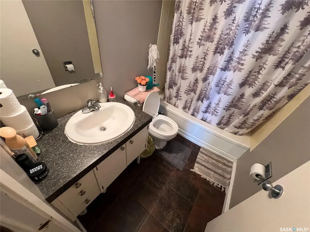 106 104th Street W Saskatoon SK S7N 1M8