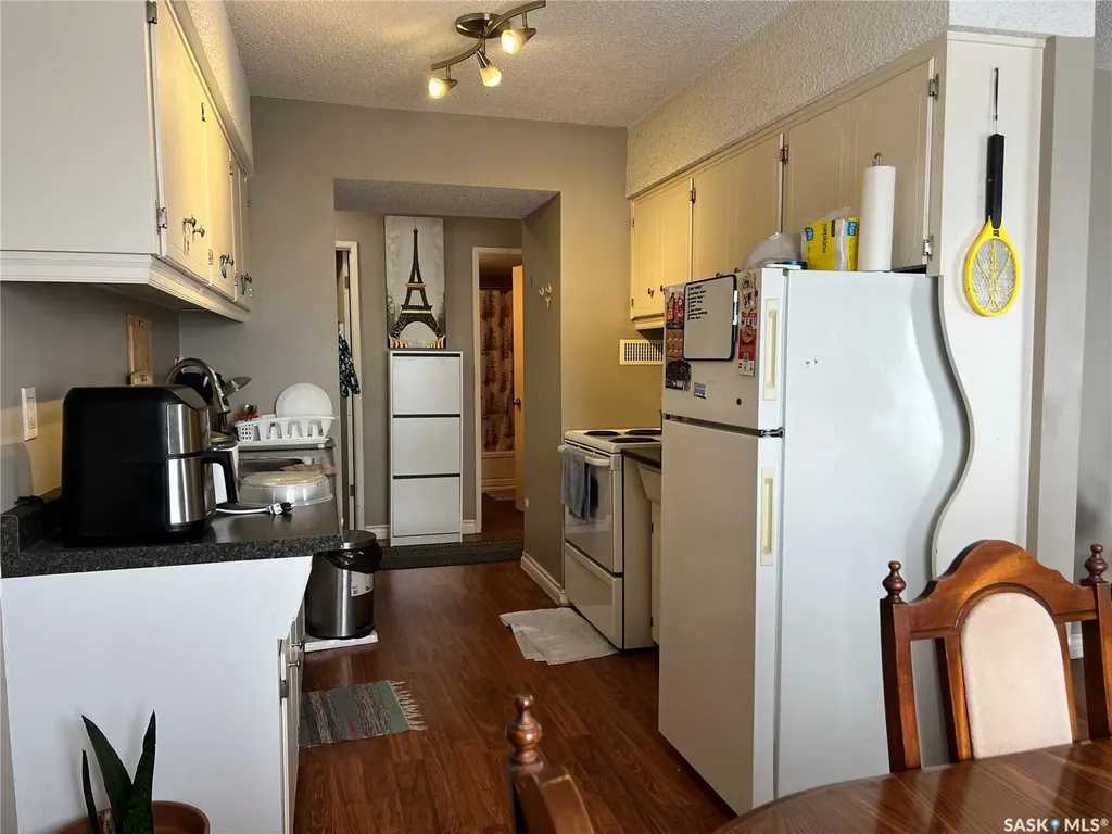 106 104th Street W Saskatoon SK S7N 1M8