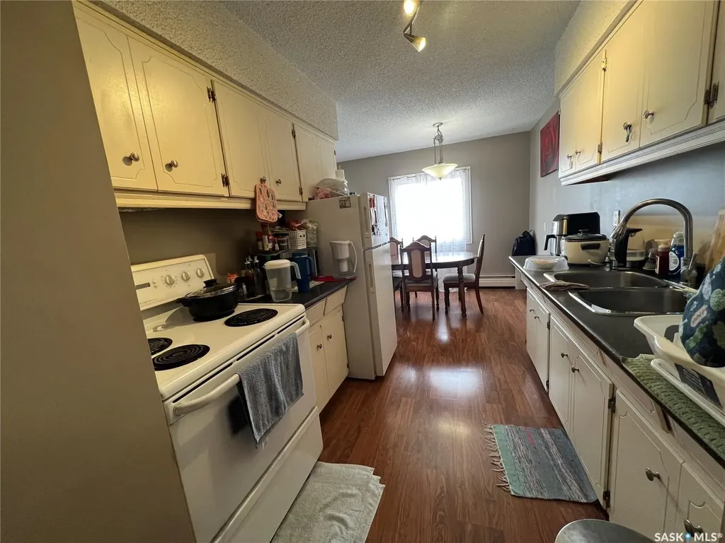 106 104th Street W Saskatoon SK S7N 1M8
