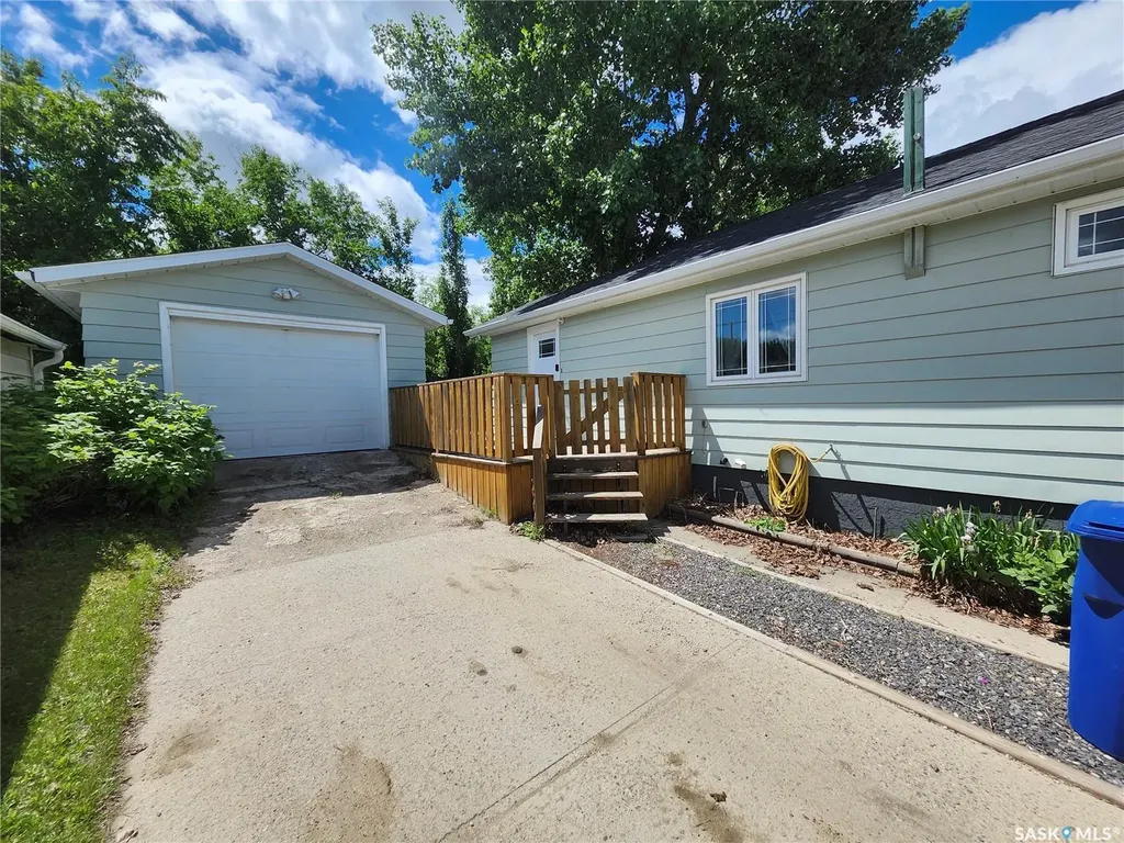 619 Atlantic Avenue Kerrobert SK S0L 1R0