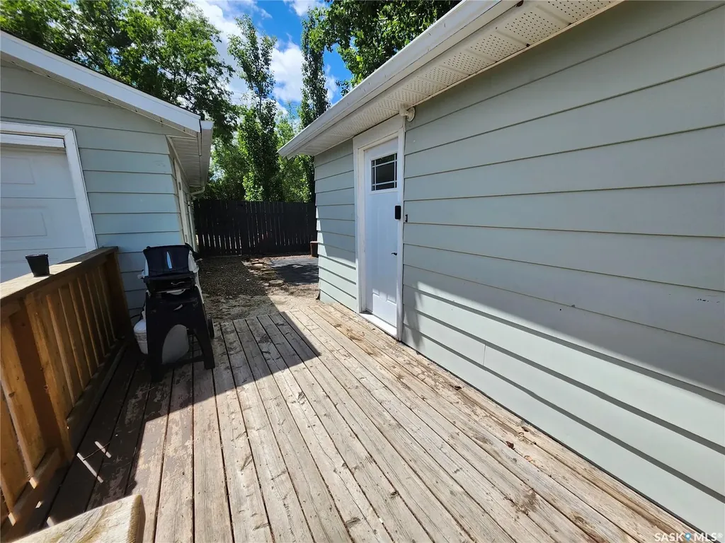 619 Atlantic Avenue Kerrobert SK S0L 1R0