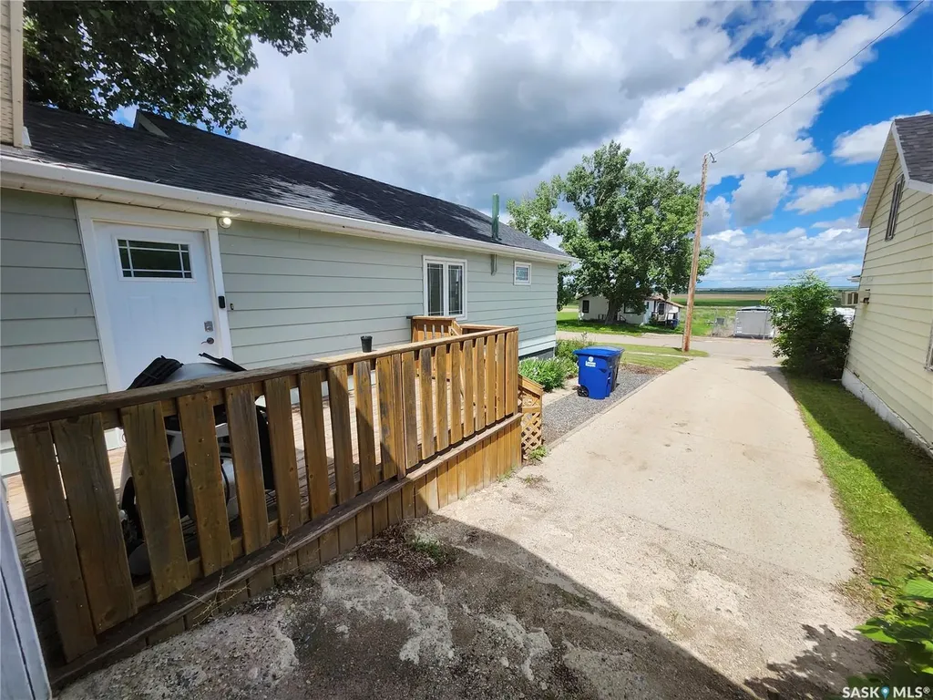 619 Atlantic Avenue Kerrobert SK S0L 1R0