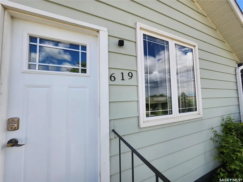 619 Atlantic Avenue Kerrobert SK S0L 1R0
