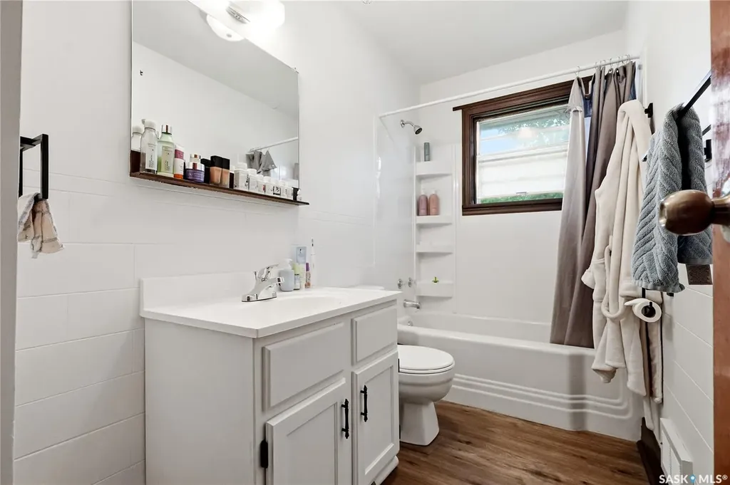 1701 C Avenue N Saskatoon SK S7L 1L6