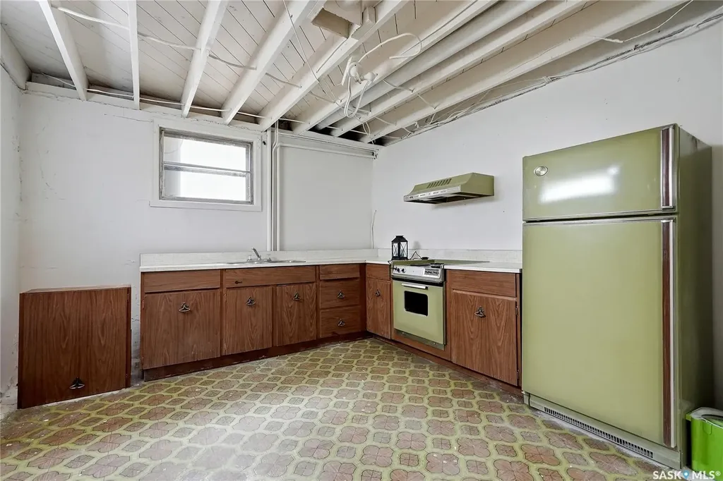 1701 C Avenue N Saskatoon SK S7L 1L6