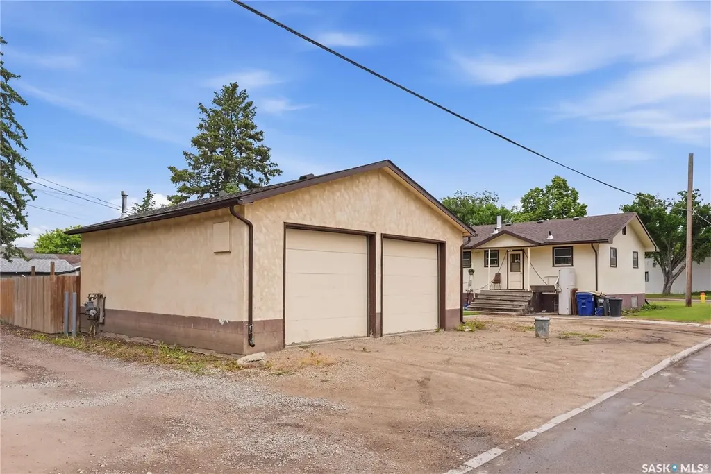 1701 C Avenue N Saskatoon SK S7L 1L6