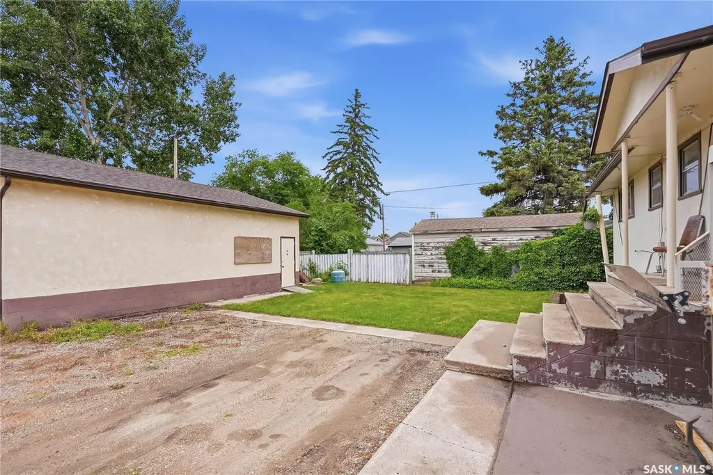 1701 C Avenue N Saskatoon SK S7L 1L6