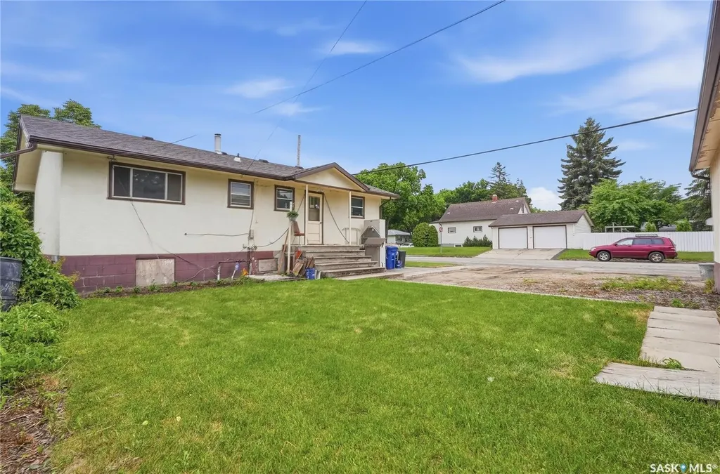 1701 C Avenue N Saskatoon SK S7L 1L6