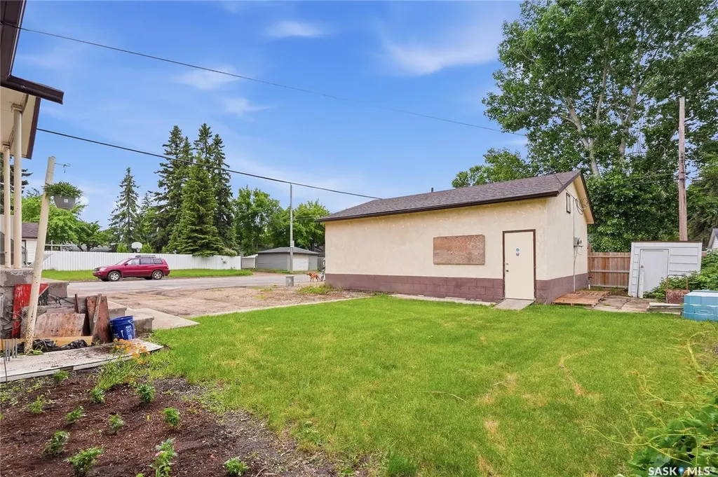 1701 C Avenue N Saskatoon SK S7L 1L6