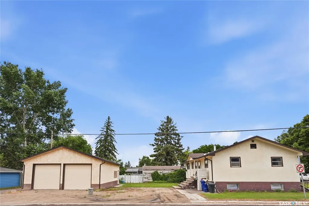 1701 C Avenue N Saskatoon SK S7L 1L6