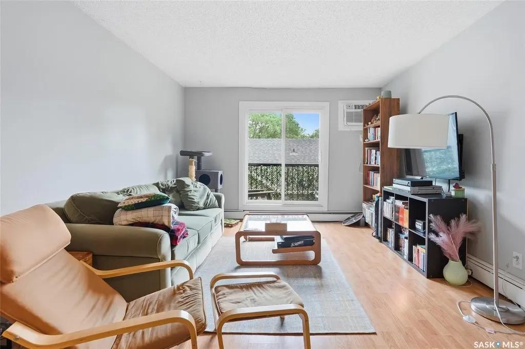 719 10th Street E Saskatoon SK S7H 0H2
