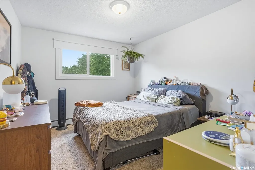 719 10th Street E Saskatoon SK S7H 0H2