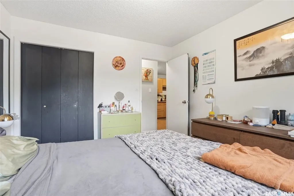 719 10th Street E Saskatoon SK S7H 0H2