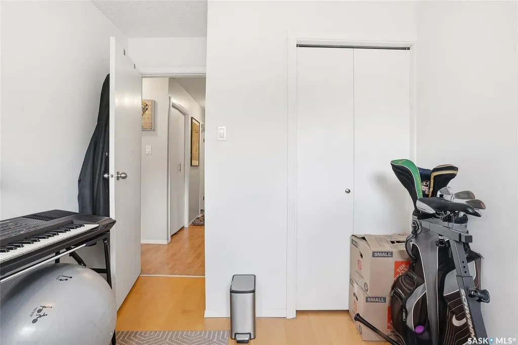 719 10th Street E Saskatoon SK S7H 0H2