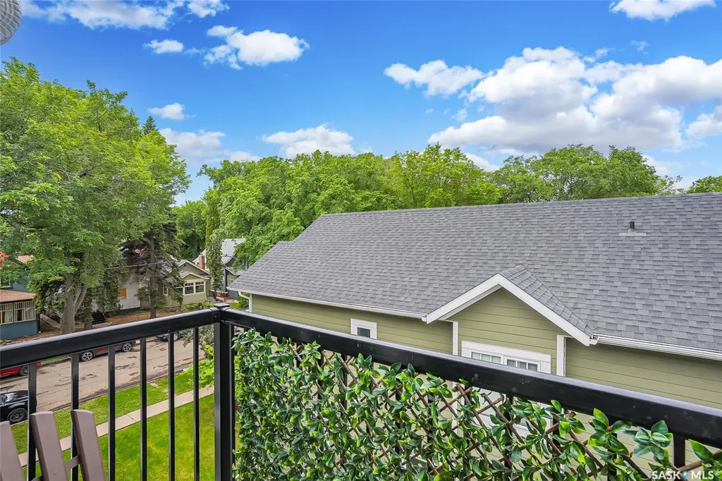 719 10th Street E Saskatoon SK S7H 0H2