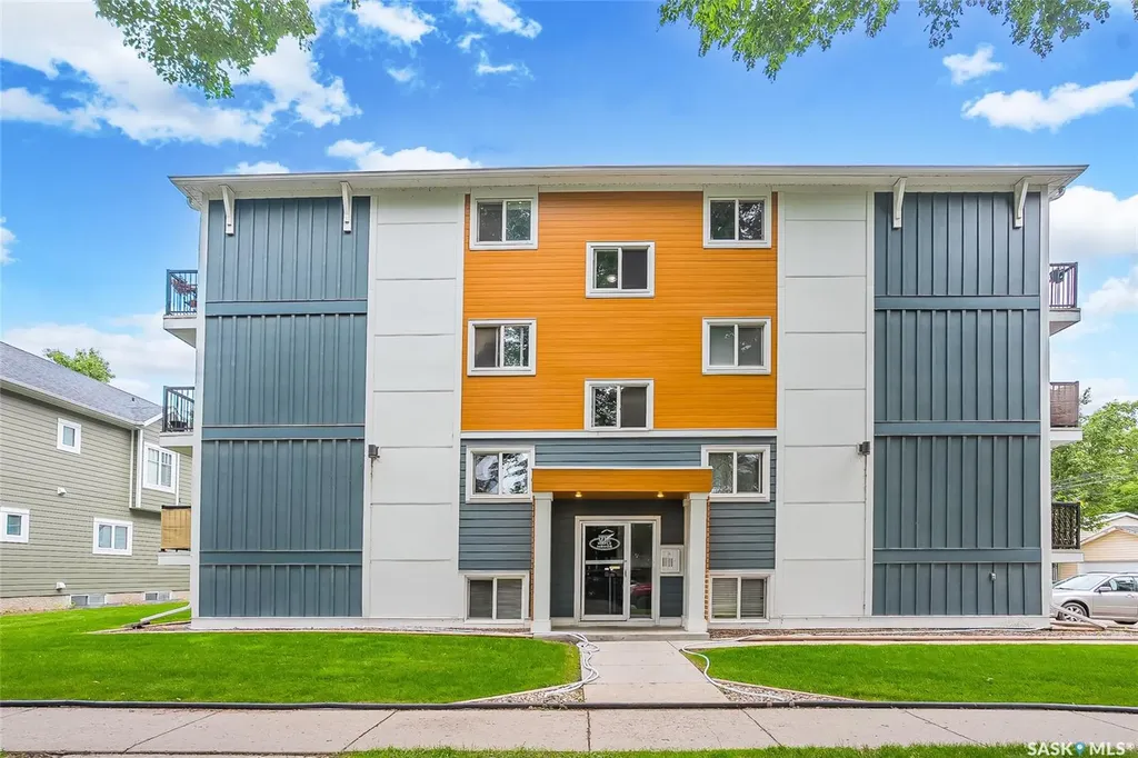 719 10th Street E Saskatoon SK S7H 0H2