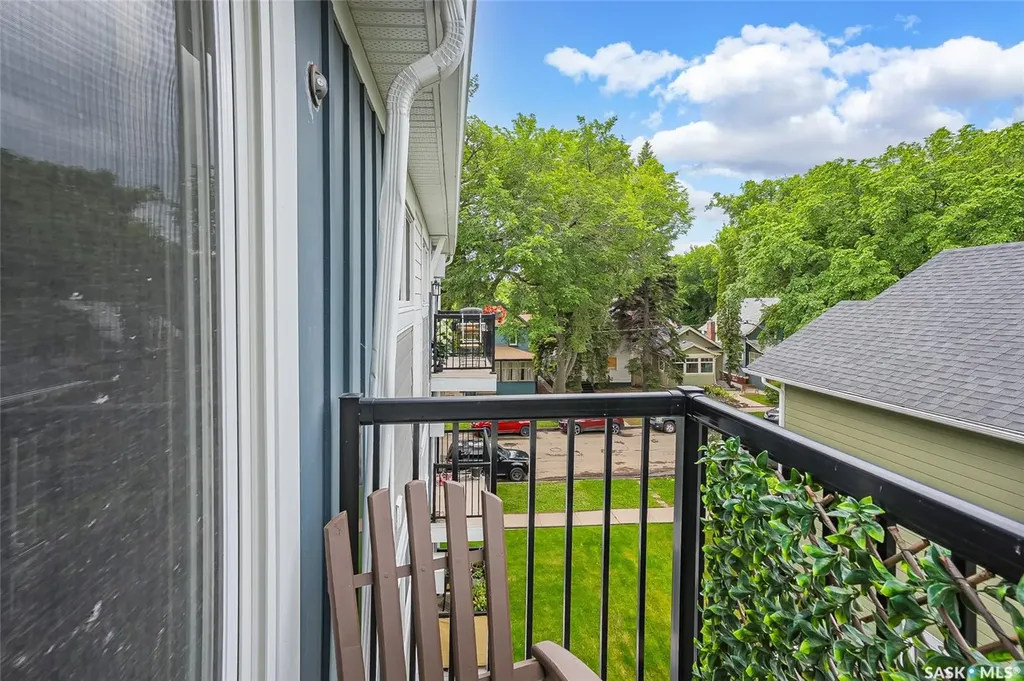 719 10th Street E Saskatoon SK S7H 0H2