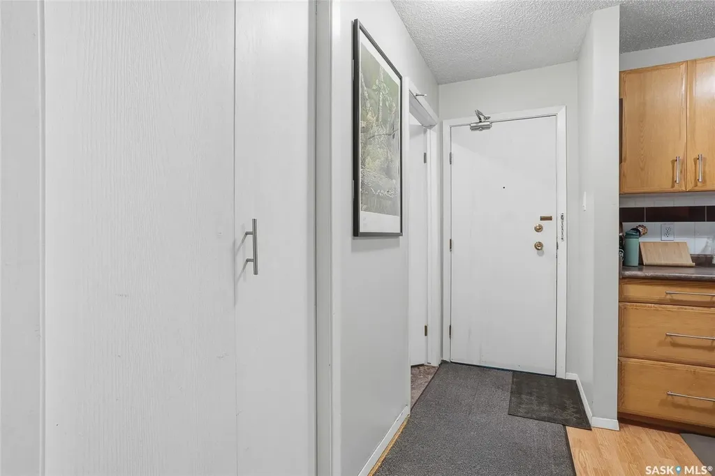 719 10th Street E Saskatoon SK S7H 0H2