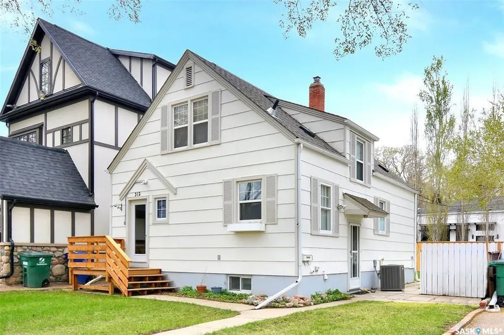 312 Mckinnon Avenue S Saskatoon SK S7N 1J6
