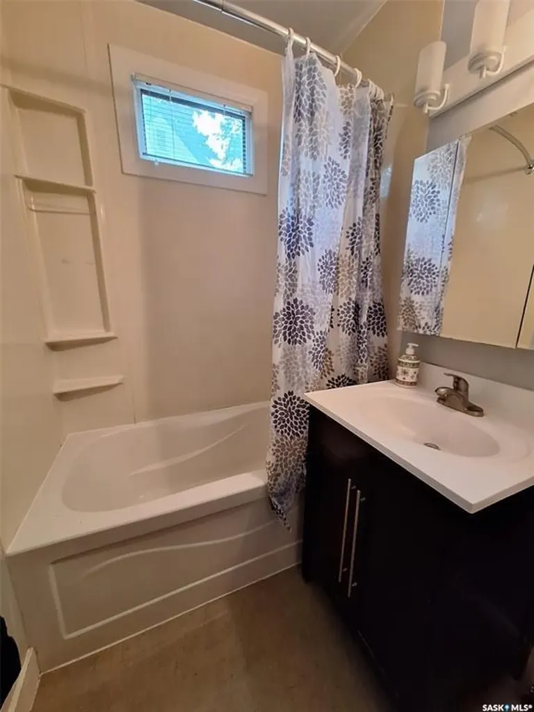 312 Mckinnon Avenue S Saskatoon SK S7N 1J6