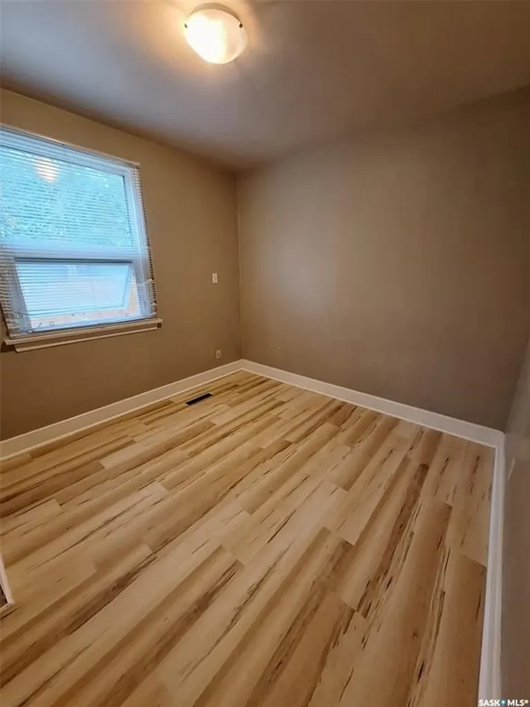 312 Mckinnon Avenue S Saskatoon SK S7N 1J6
