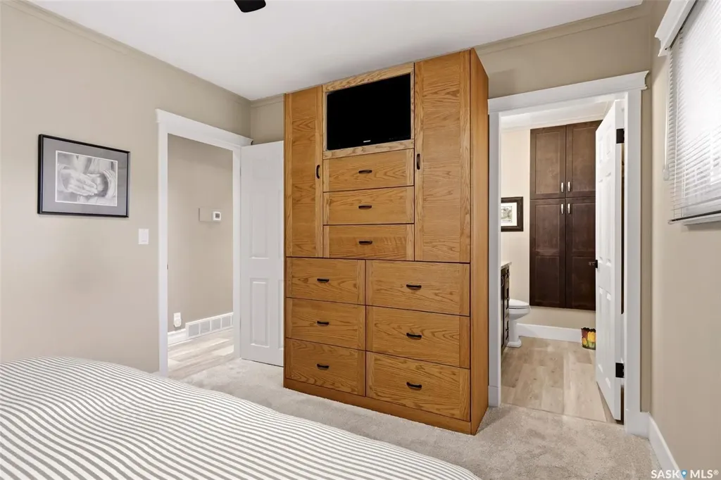 82 Compton Road Regina SK S4S 2Y3