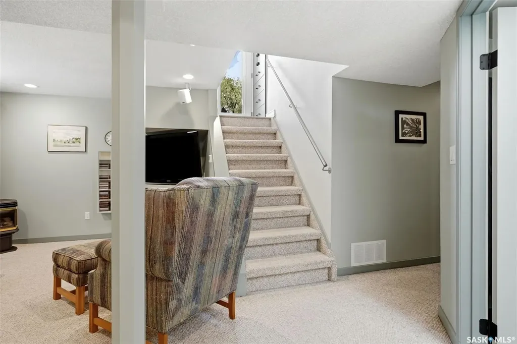 82 Compton Road Regina SK S4S 2Y3