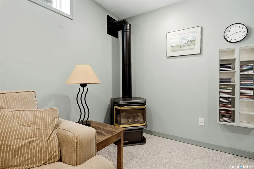 82 Compton Road Regina SK S4S 2Y3