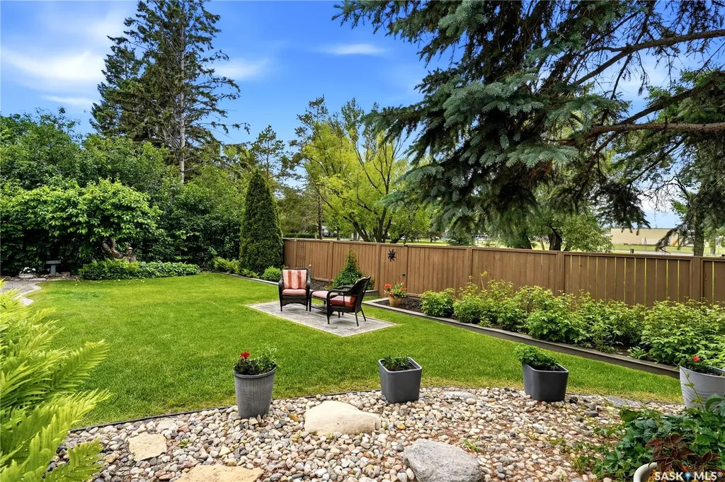 82 Compton Road Regina SK S4S 2Y3