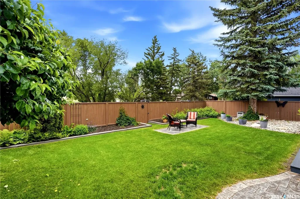 82 Compton Road Regina SK S4S 2Y3