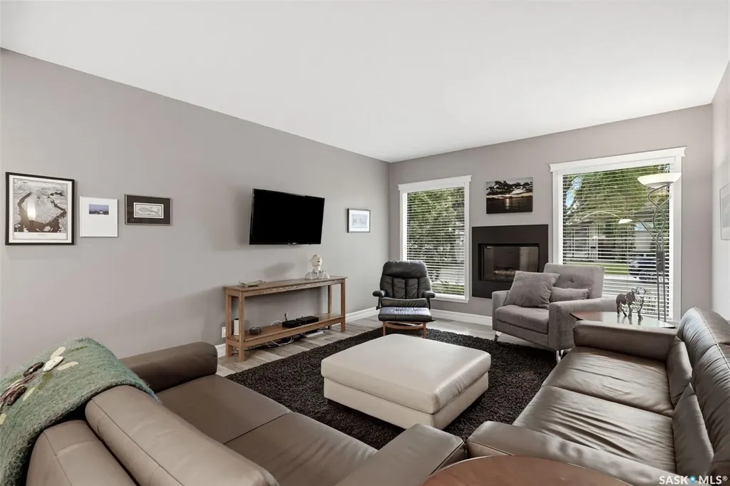 82 Compton Road Regina SK S4S 2Y3