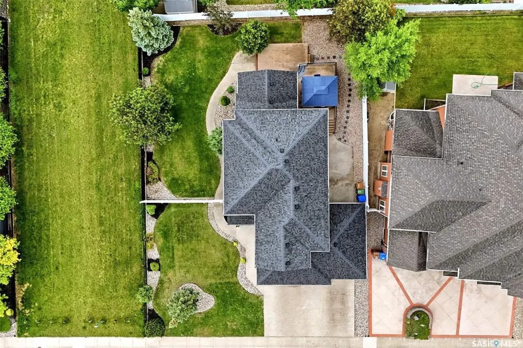 8025 Wascana Gardens Crescent Regina SK S4V 1G8