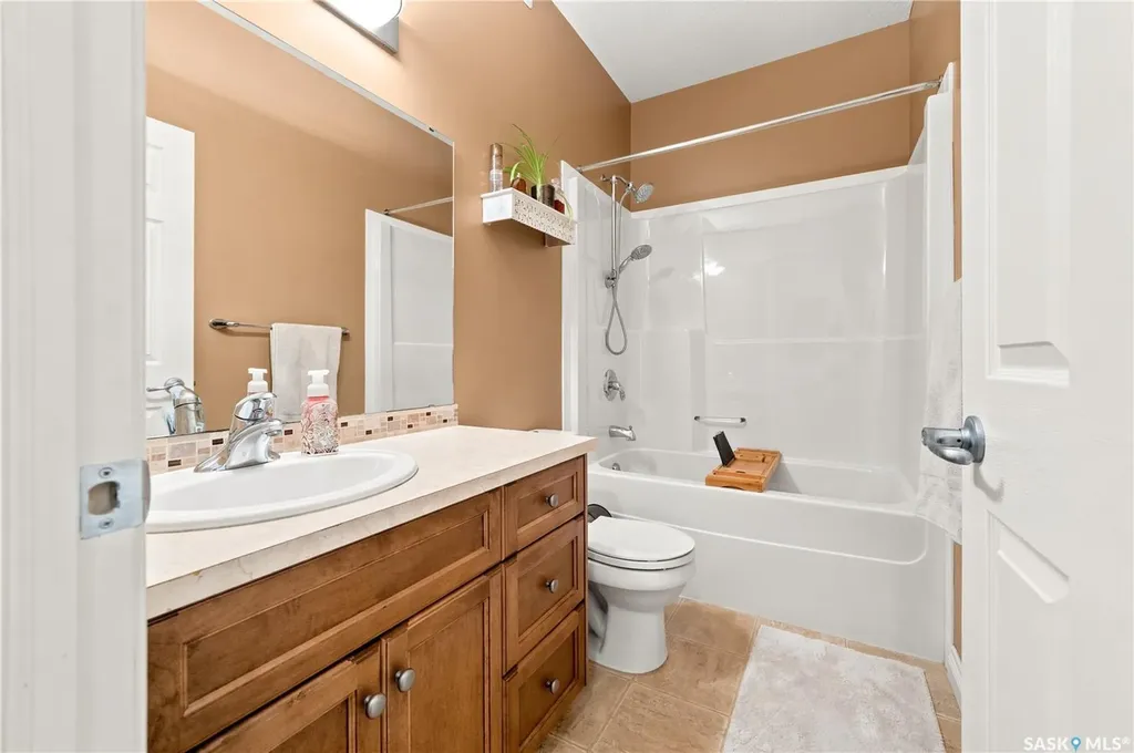 4559 Cudmore Crescent Regina SK S4X 0B7