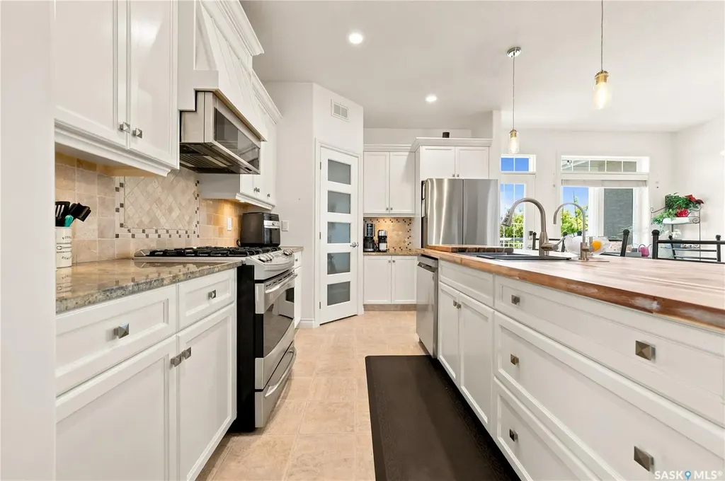 4559 Cudmore Crescent Regina SK S4X 0B7