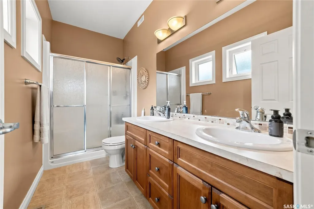 4559 Cudmore Crescent Regina SK S4X 0B7
