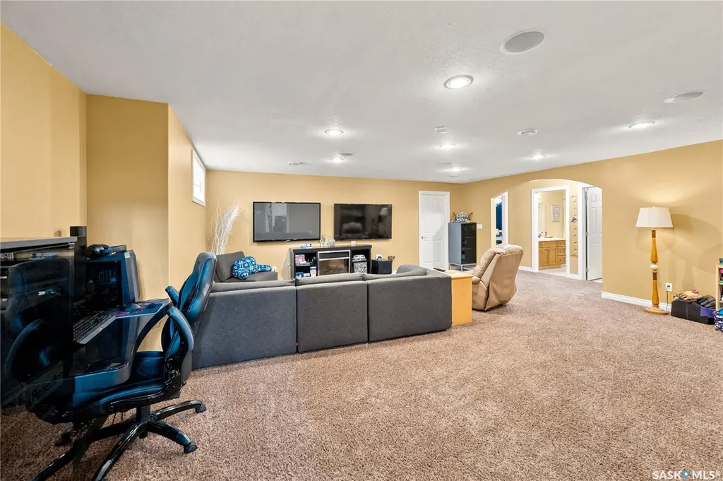 4559 Cudmore Crescent Regina SK S4X 0B7