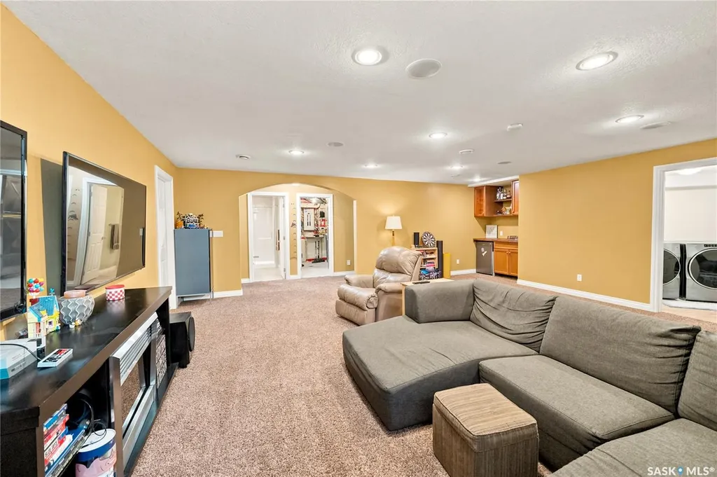 4559 Cudmore Crescent Regina SK S4X 0B7
