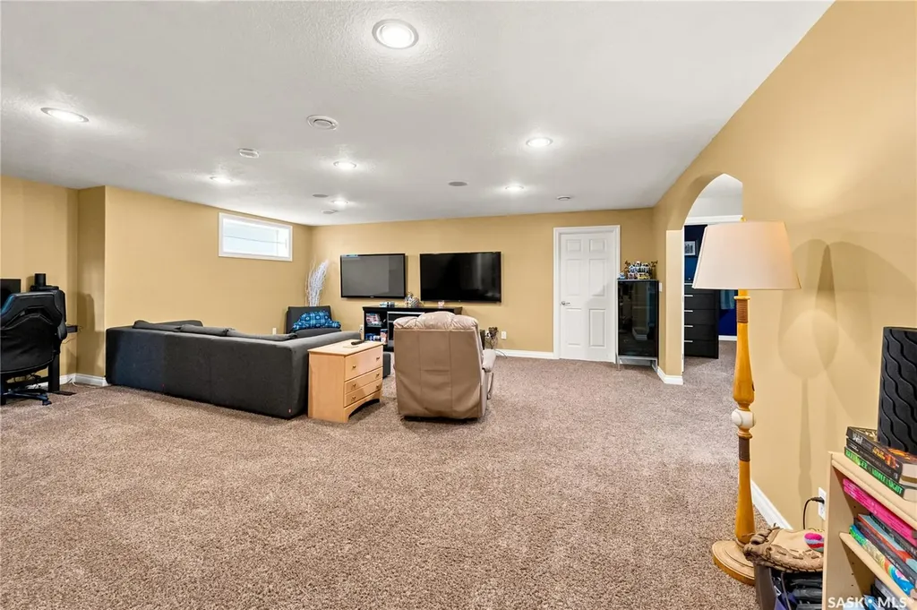4559 Cudmore Crescent Regina SK S4X 0B7