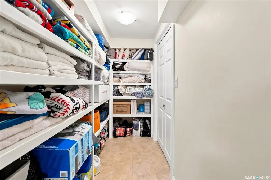 4559 Cudmore Crescent Regina SK S4X 0B7